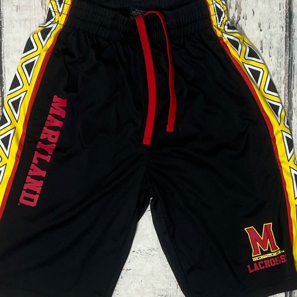 Maryland Terrapins Lacrosse Shorts Men’s Size XS Black Red Yellow Athletic - Picture 2 of 6